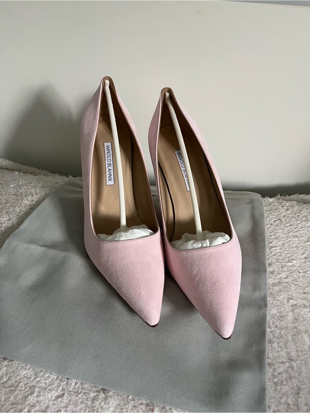 Manolo Blahnik BB 70 Pink Suede Pointed Toe Pump Shoes - Picture 3 of 6